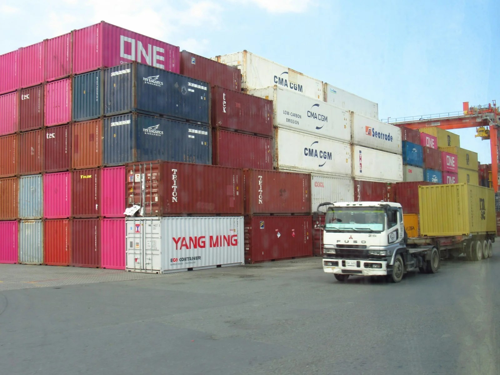 TABANI groupe logistics facility and operations team in Laval, Quebec