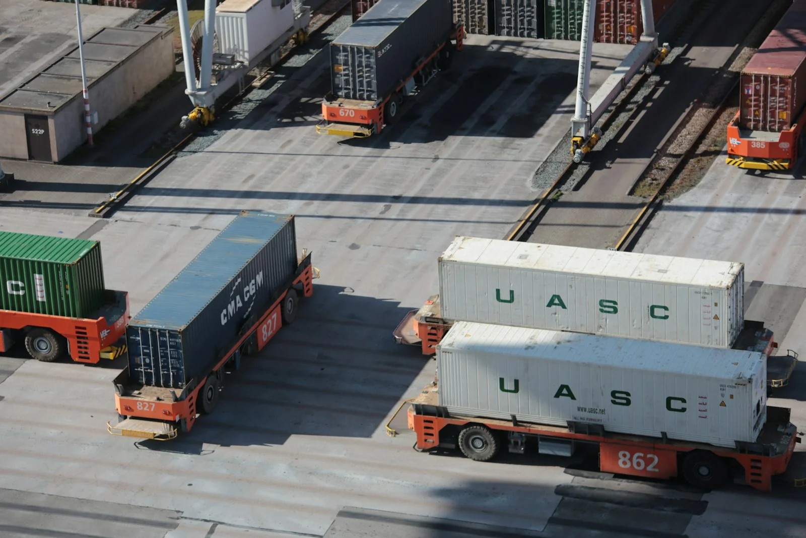 Modern warehousing and storage facility operated by TABANI groupe in Laval, Quebec